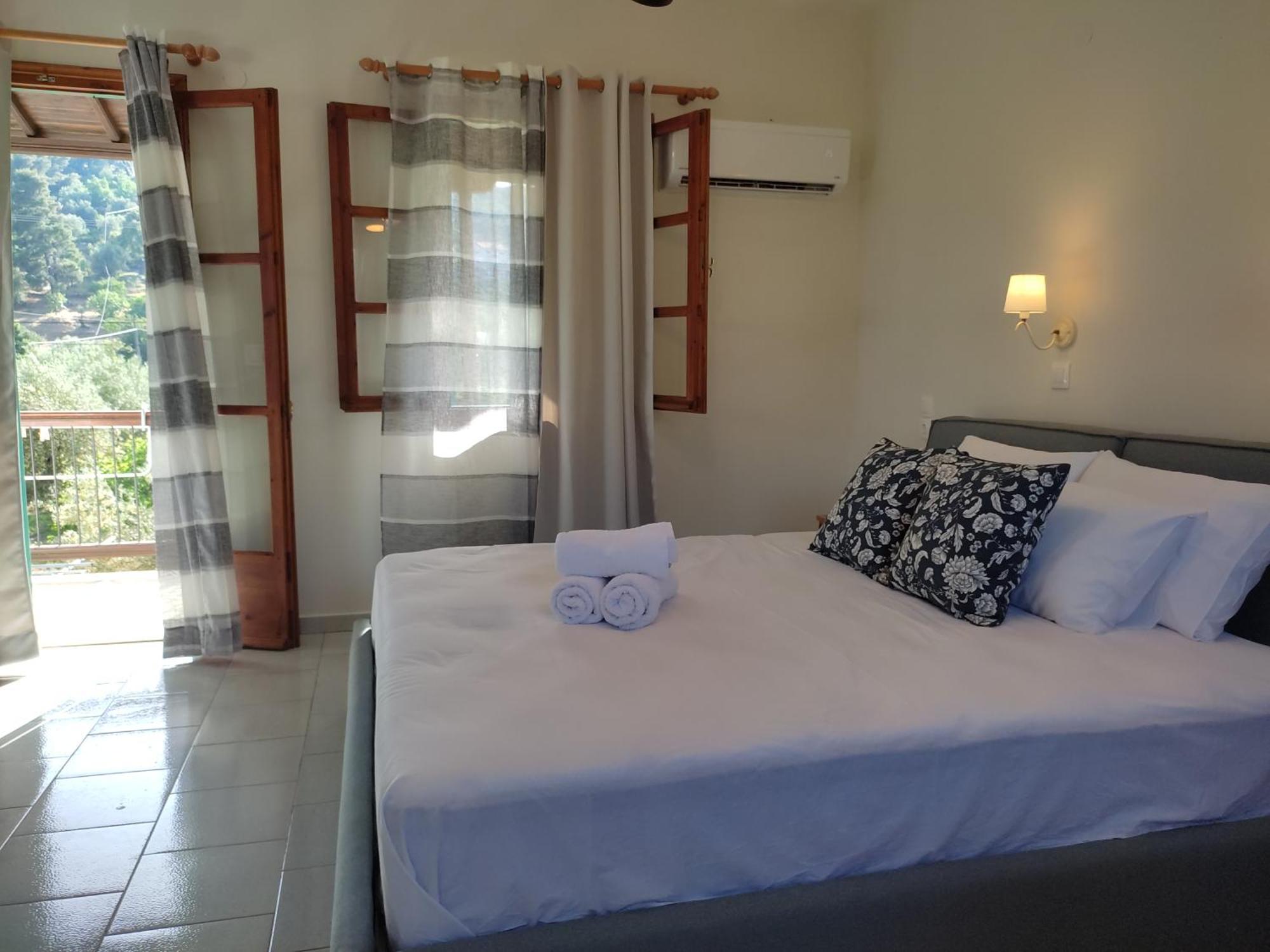 Dafnes Hotel Skopelos Town Exterior photo